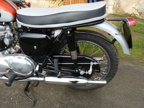 TRIUMPH T120 BONNEVILLE 1962 – Image 11
