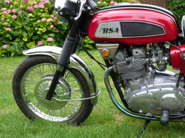 BSA A75R ROCKET 3 1969 – Image 10