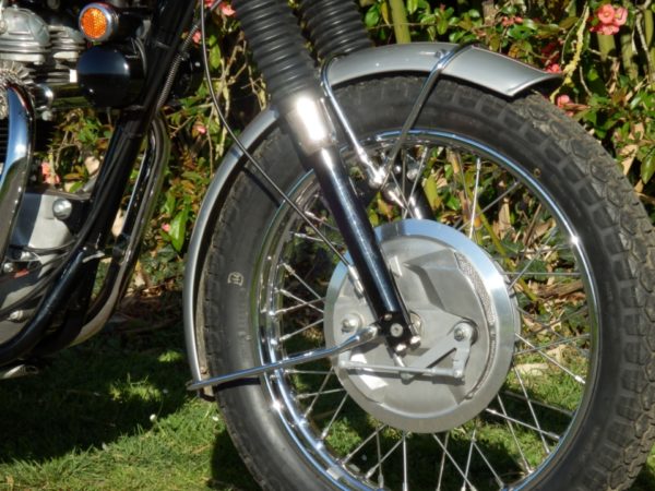 TRIUMPH T120R 1969 – Image 7