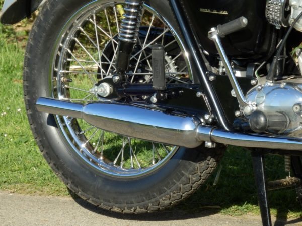 TRIUMPH T120R 1969 – Image 9