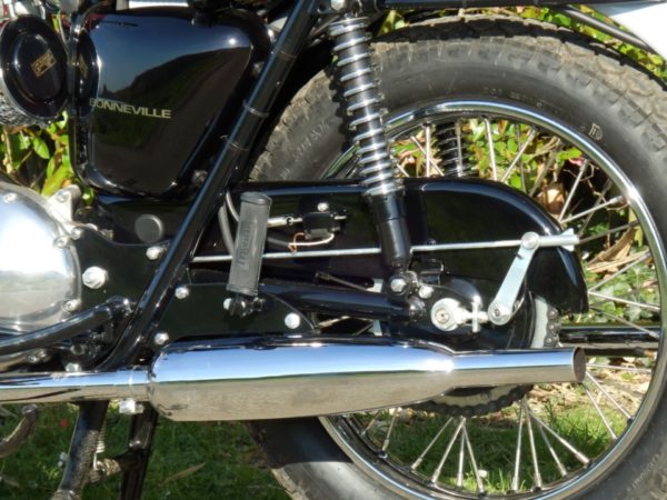 TRIUMPH T120R 1969 – Image 10