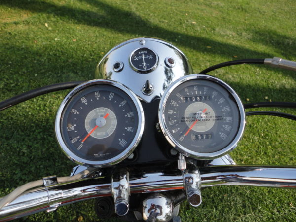 TRIUMPH BONNEVILLE T120R 1969 – Image 3