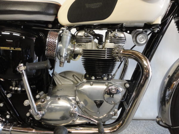 TRIUMPH T120R 1966 – Image 4