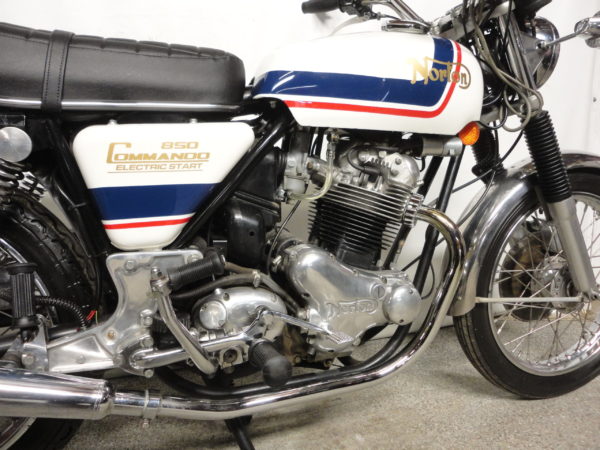 NORTON COMMANDO 850 MK3 1975 – Image 3