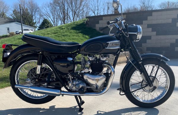 650 TRIUMPH THUNDERBIRD 1957