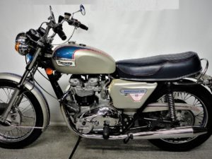 TRIUMPH - 750 - T140 BONNEVILLE - SILVER JUBILEE - 1977