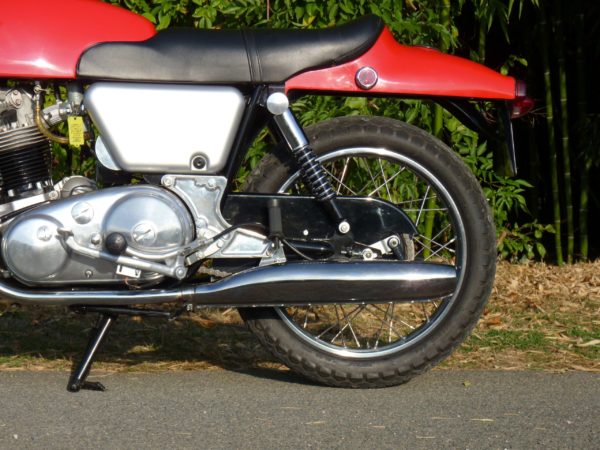 NORTON COMMANDO 750 FASTBACK 1968 – Image 4