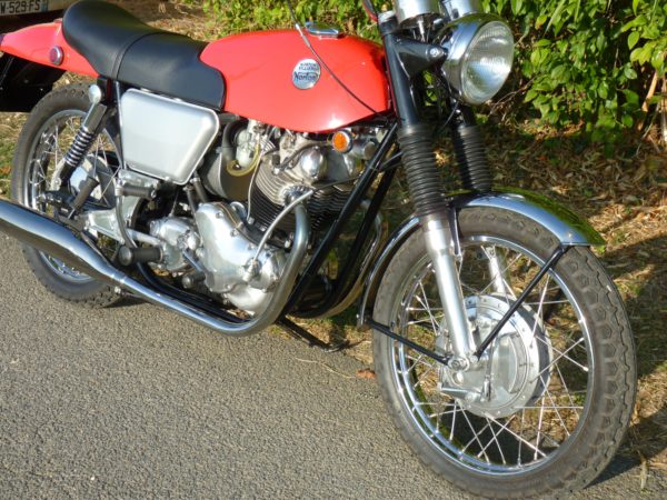 NORTON COMMANDO 750 FASTBACK 1968 – Image 12