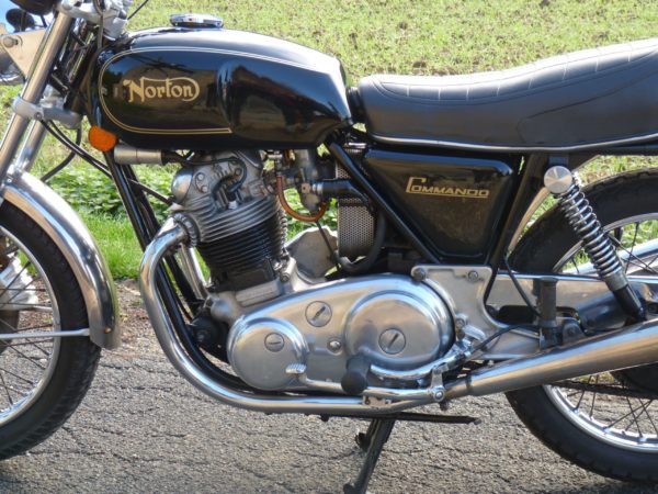NORTON COMMANDO 850 1974 – Image 4