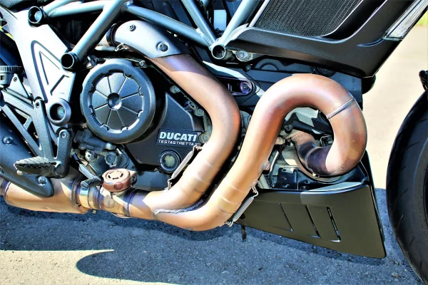 DUCATI 1200 DIAVEL DIAVEL - 2015 – Image 14