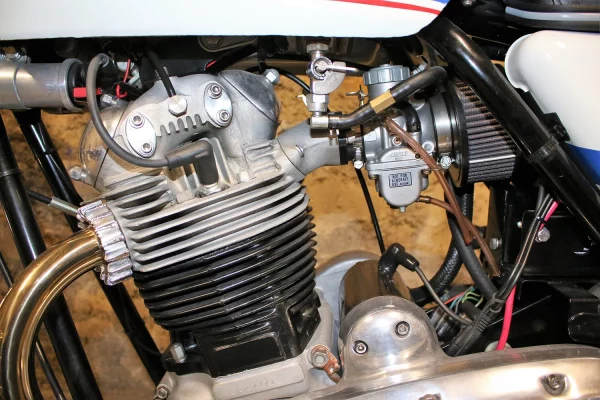NORTON 850 COMMANDO ROADSTER - 1975 – Image 9