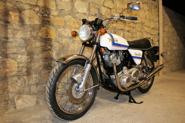 NORTON 850 COMMANDO ROADSTER - 1975 – Image 10