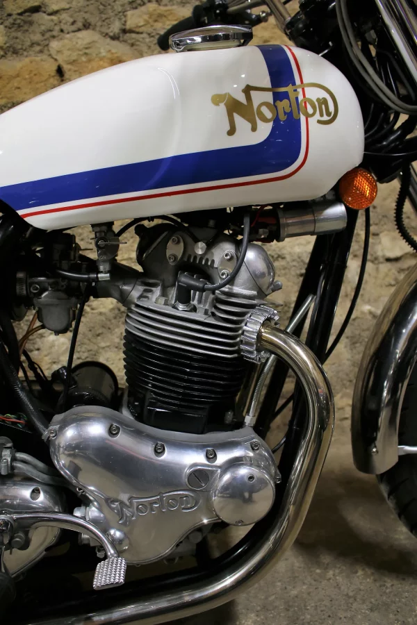 NORTON 850 COMMANDO ROADSTER - 1975 – Image 20