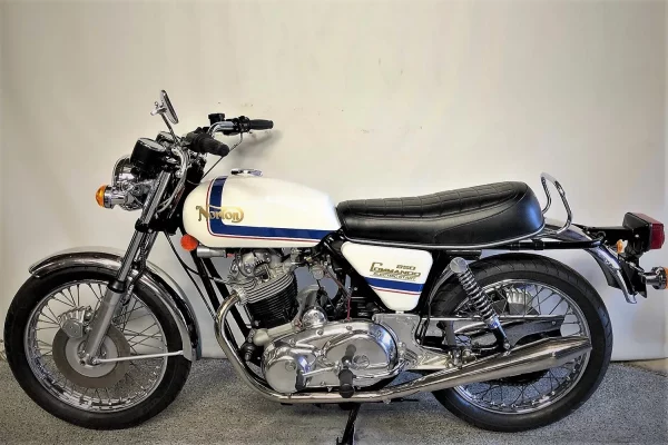 NORTON 850 COMMANDO ROADSTER - 1975 – Image 3