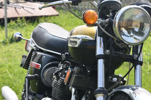 TRIUMPH 750 T150 TRIDENT - 1974 – Image 3