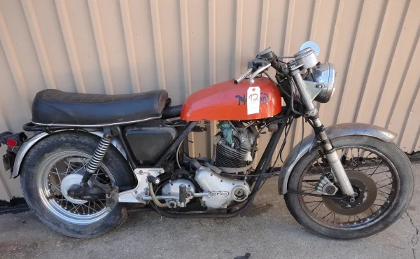 NORTON 750 COMMANDO ROADSTER - 1972