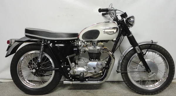 TRIUMPH 650 T120 BONNEVILLE TT - 1966