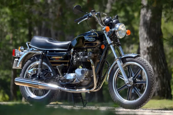 TRIUMPH 750 T140 BONNEVILLE - 1979 – Image 16