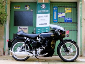 VELOCETTE 500 THRUXTON - 1968